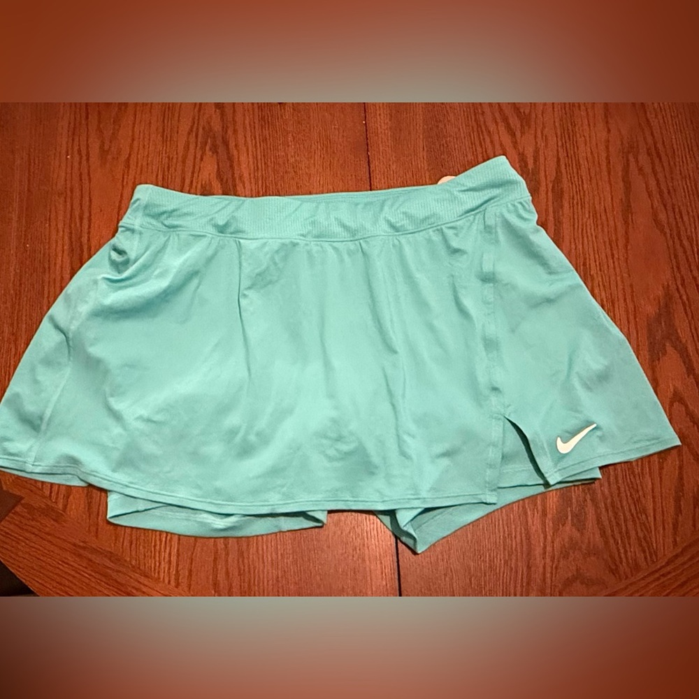 NWT Women’s Plus Nike Tennis Skirt Skort 1X DriFit Slim Fit Green Pickleball